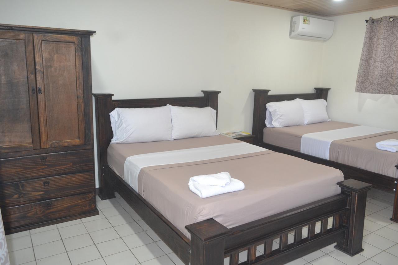 Hotel Don Fito Golfito Buitenkant foto